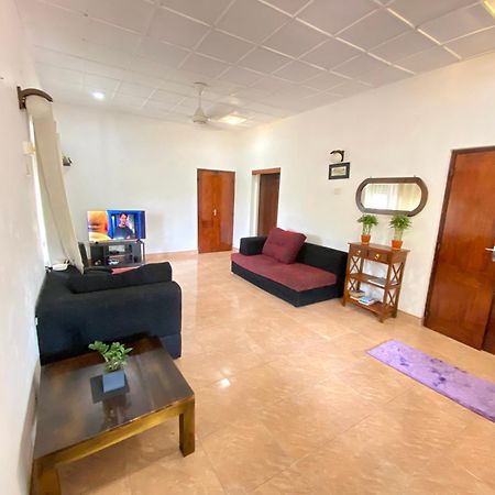 Lodge 87 Negombo Exterior photo